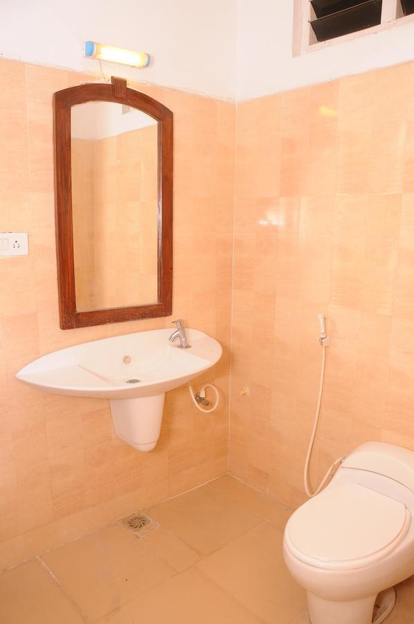 Srs Regency Hotel Anantapur Exterior foto