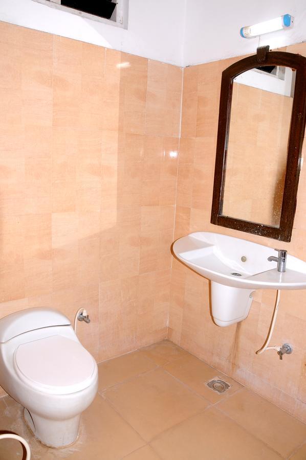 Srs Regency Hotel Anantapur Zimmer foto